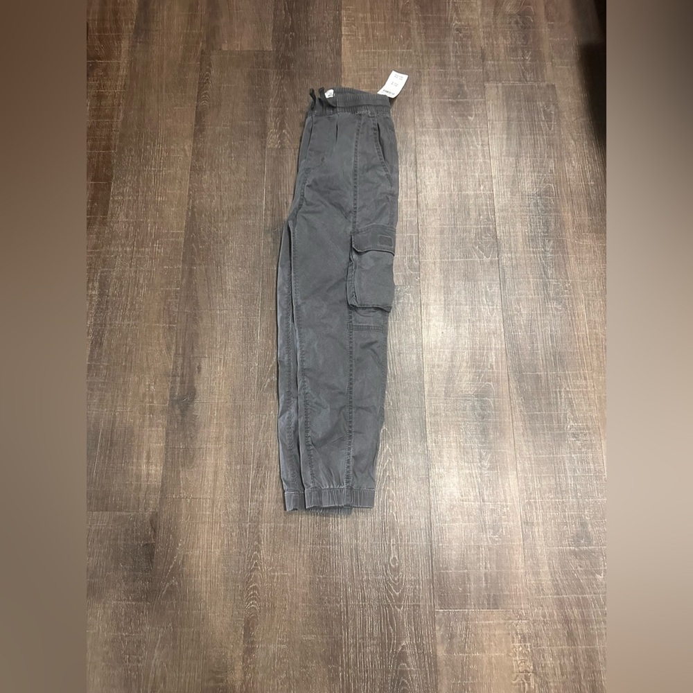 Abercrombie Kids Gray Cargo Pants Size 7/8 - Picture 3 of 7